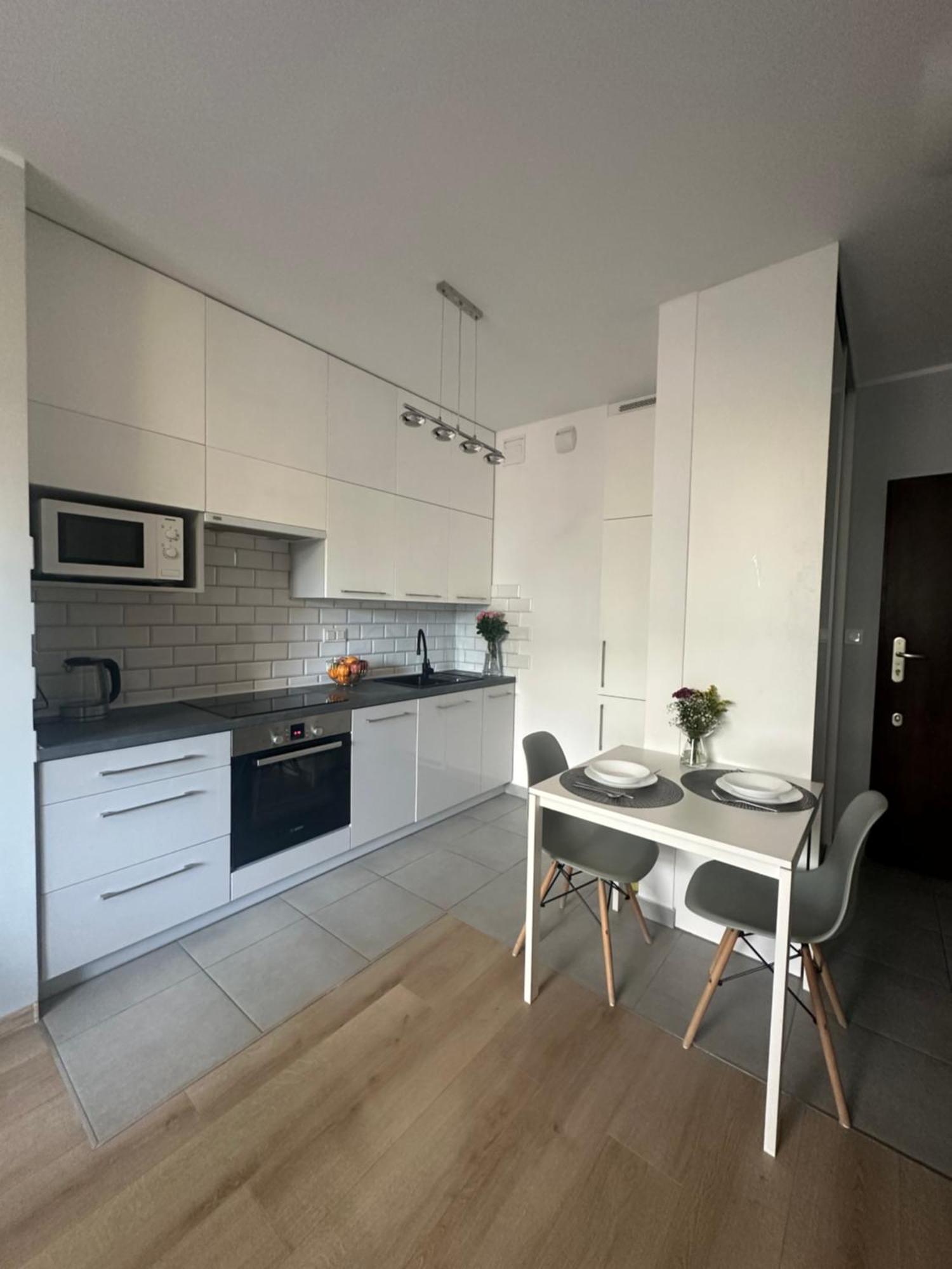 Cosy Apartment Near To The Chopin'S Airport Cybernetyki 2C Warsawa Bagian luar foto